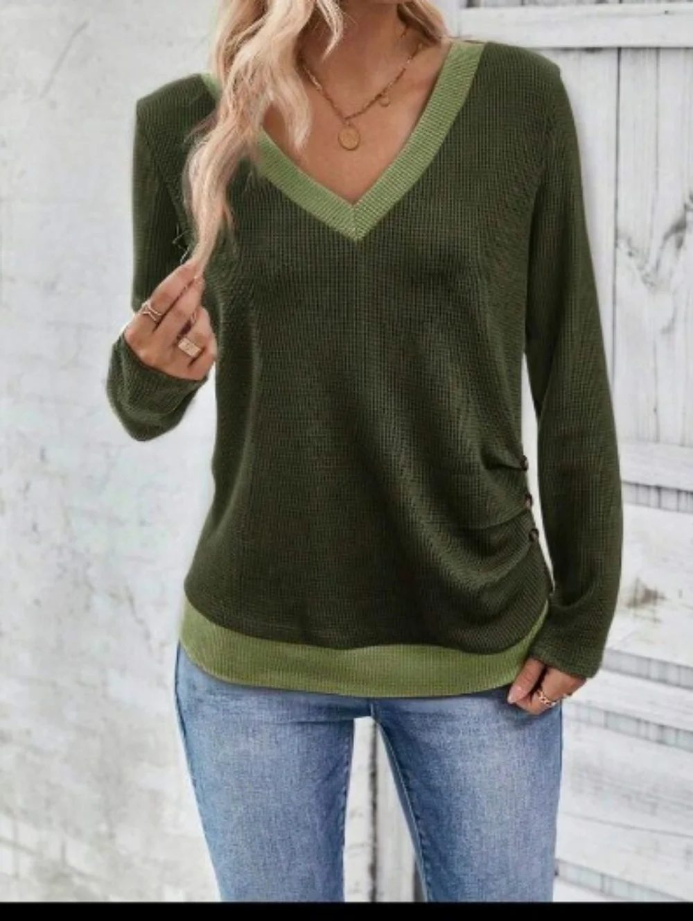 Green V-Neck Long Sleeve Contrast Trim Women's Top - NEW & SMALL - Picture 2 of 10